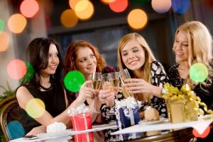 3 ways to enjoy the festive season without throwing your healthy lifestyle out the window!